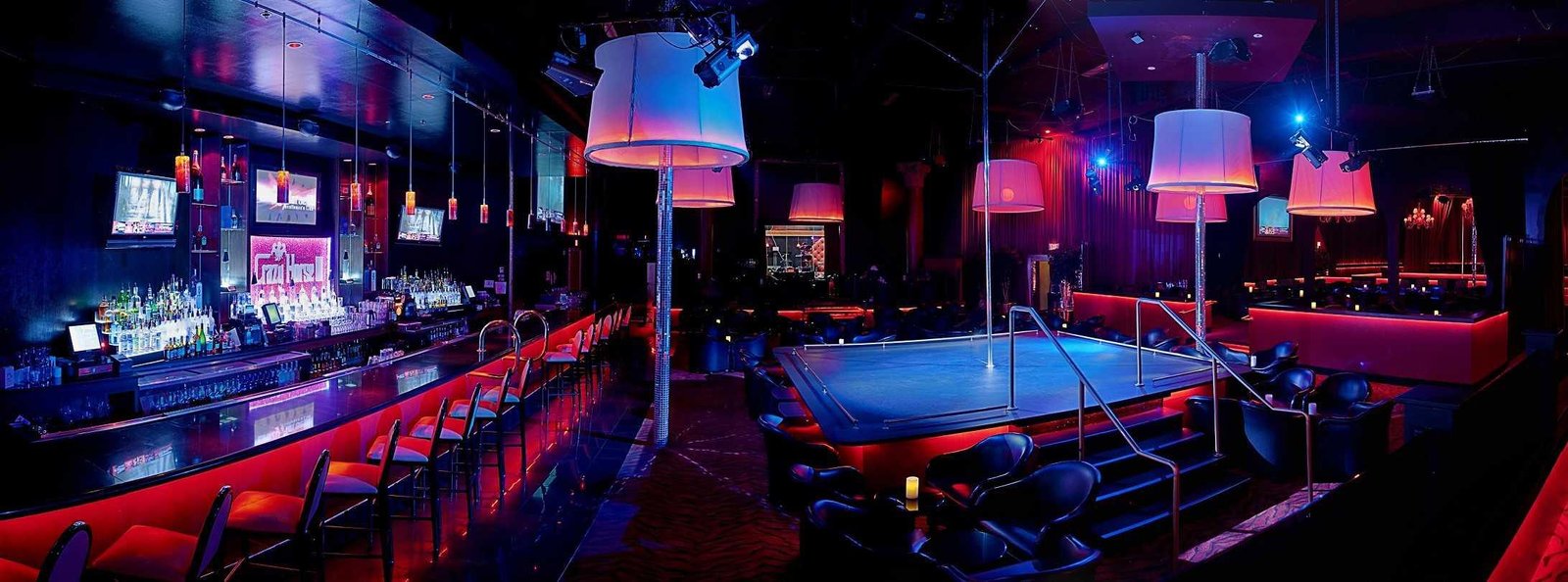 Luces y Sombras: Descubre el Mejor Strip Club Cerca de Barcelona